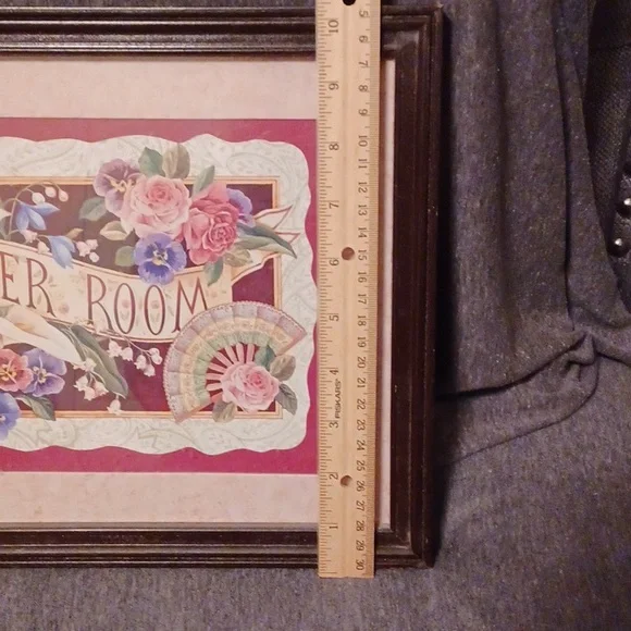 Powder room picture - Picture 2 of 8